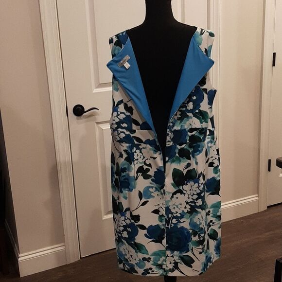 Dressbarn Sleeveless Floral Blue and White Dress - Picture 7 of 11